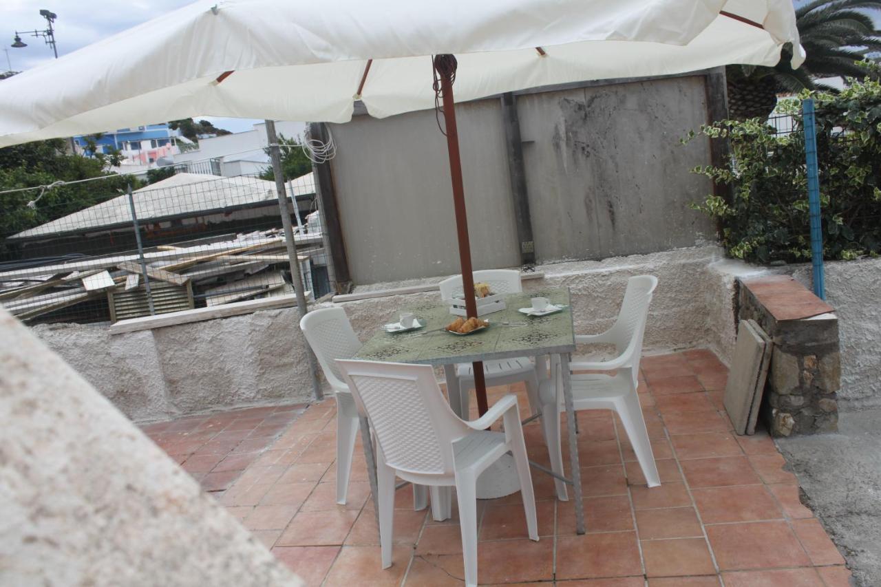 Camere Dieci Maggio- Beb Dory, Nemo, Guizzo Ponza Extérieur photo