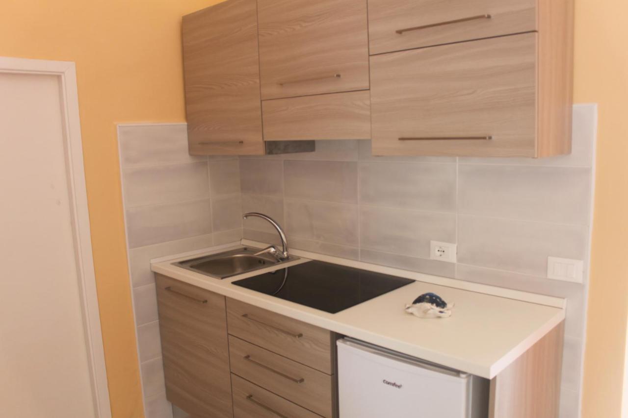 Camere Dieci Maggio- Beb Dory, Nemo, Guizzo Ponza Extérieur photo