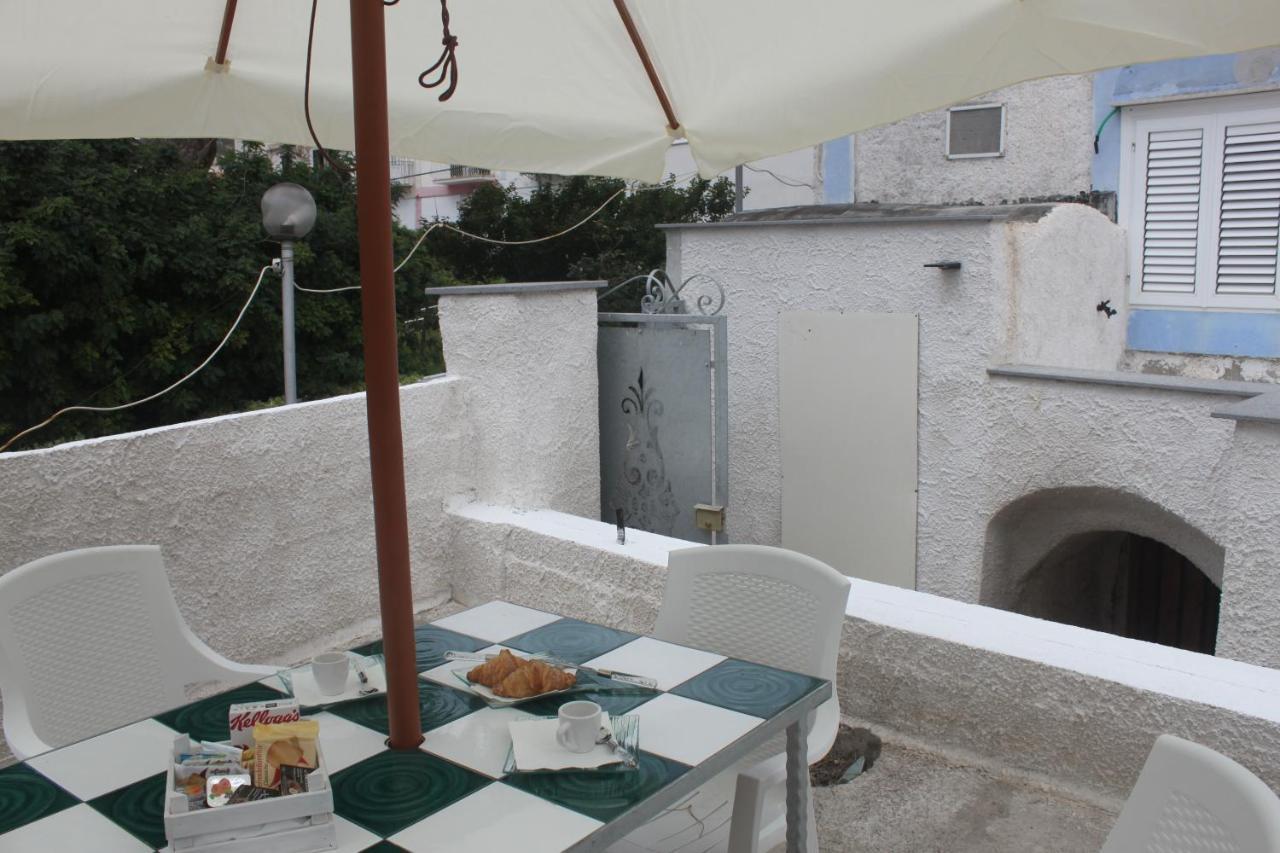 Camere Dieci Maggio- Beb Dory, Nemo, Guizzo Ponza Extérieur photo