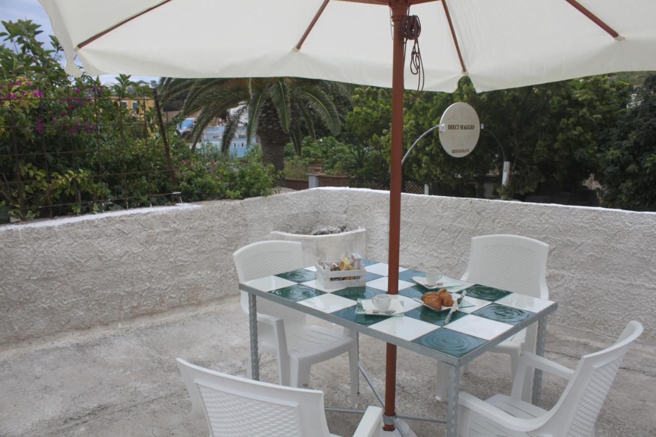 Camere Dieci Maggio- Beb Dory, Nemo, Guizzo Ponza Extérieur photo
