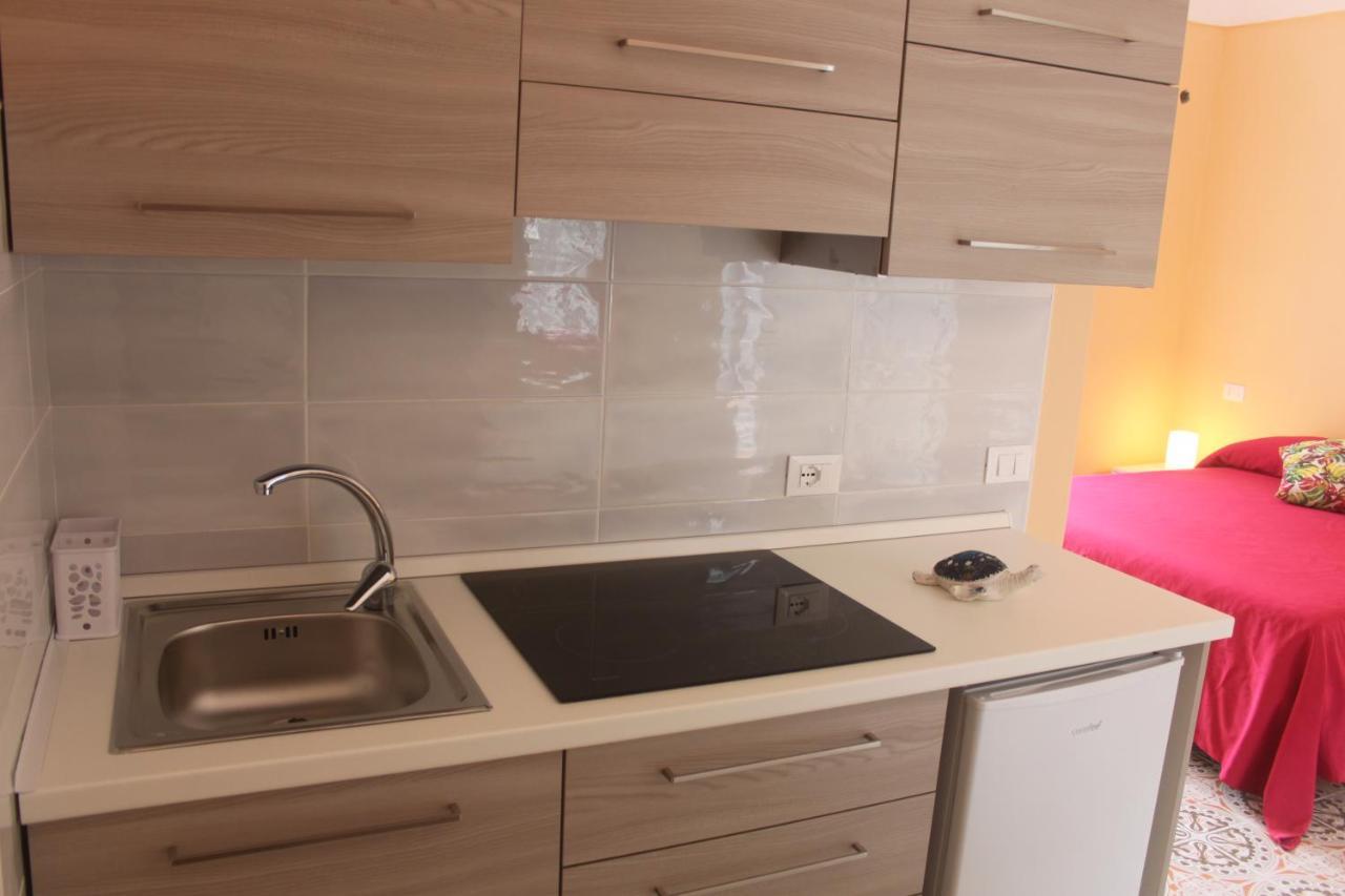 Camere Dieci Maggio- Beb Dory, Nemo, Guizzo Ponza Extérieur photo